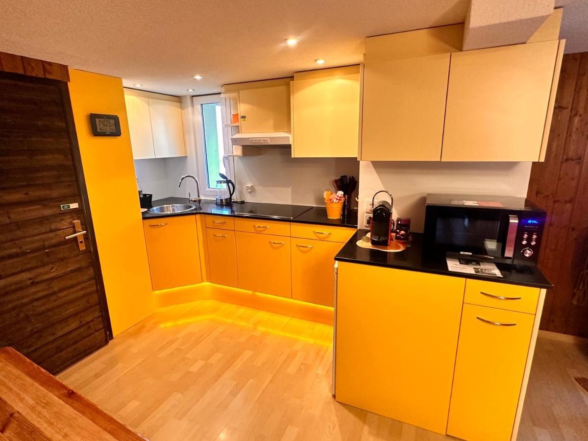 Bijouswiss " Yellow House" Oberterzen Kültér fotó